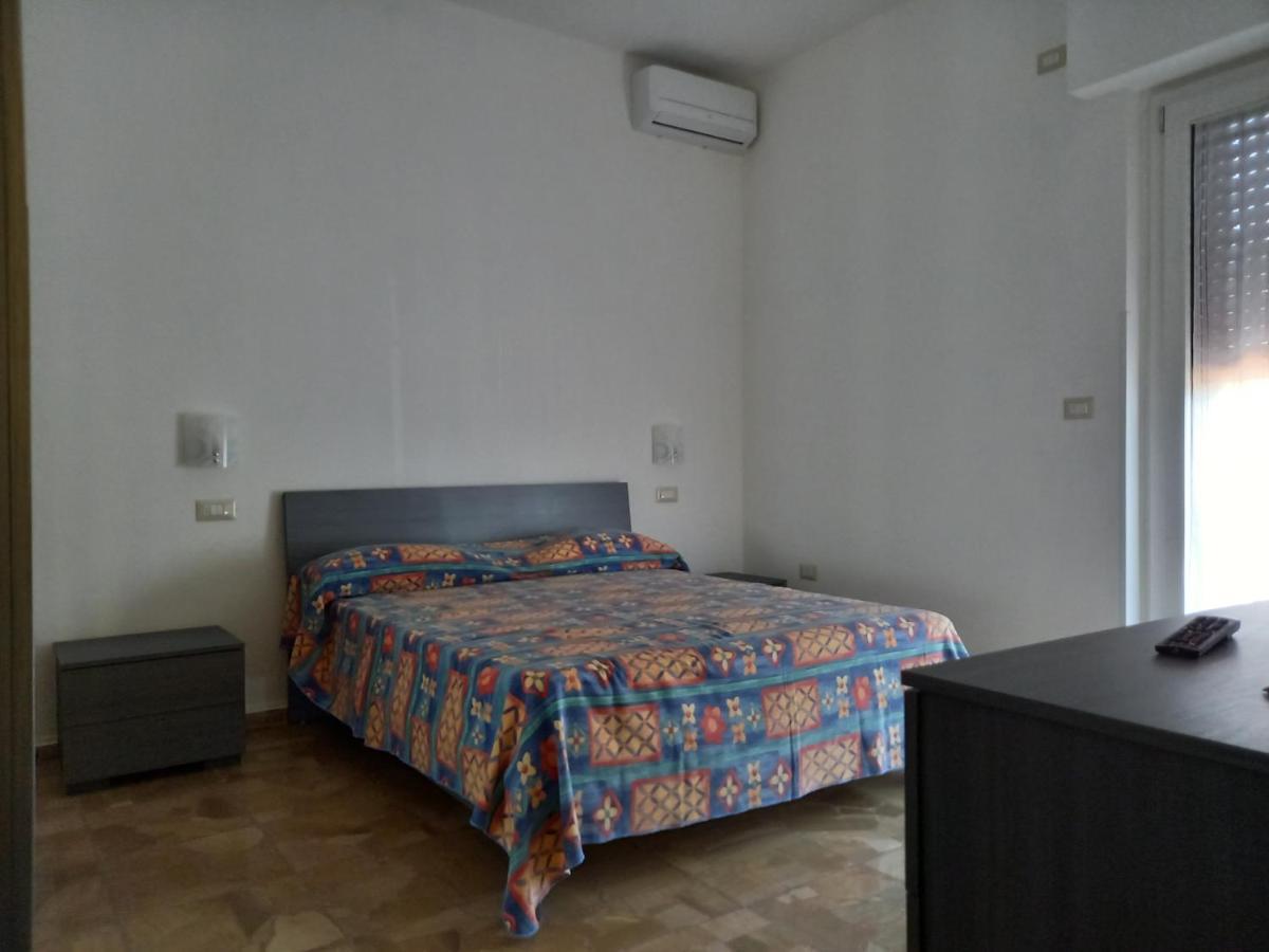 B&B La Vela Villa Rosa Di Martinsicuro Экстерьер фото