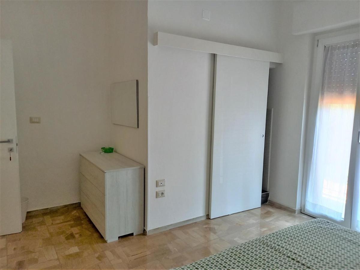 B&B La Vela Villa Rosa Di Martinsicuro Экстерьер фото
