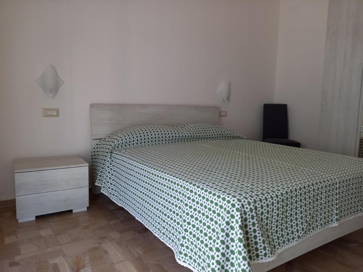 B&B La Vela Villa Rosa Di Martinsicuro Экстерьер фото