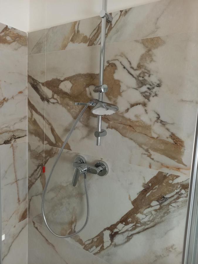 B&B La Vela Villa Rosa Di Martinsicuro Экстерьер фото